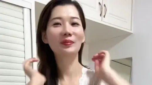 孩子的年轻的妈妈2025-09-02