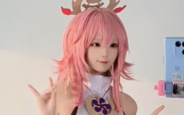 Guys do me a favor and let me transform into a face blogger!