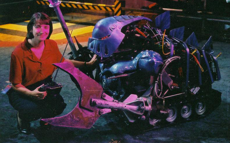 【机器人大擂台】如何吊打机器骑士【RAZER