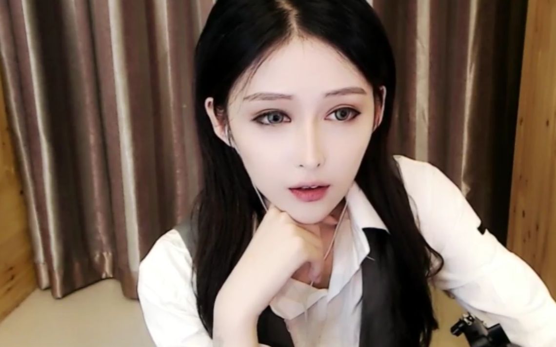 全世界最漂亮的女装大佬斗鱼桑桑的直播录像