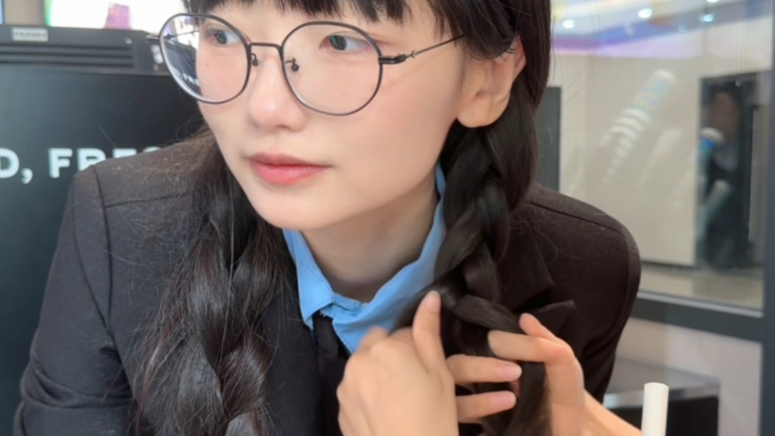 许哥帮我编辫子TvT