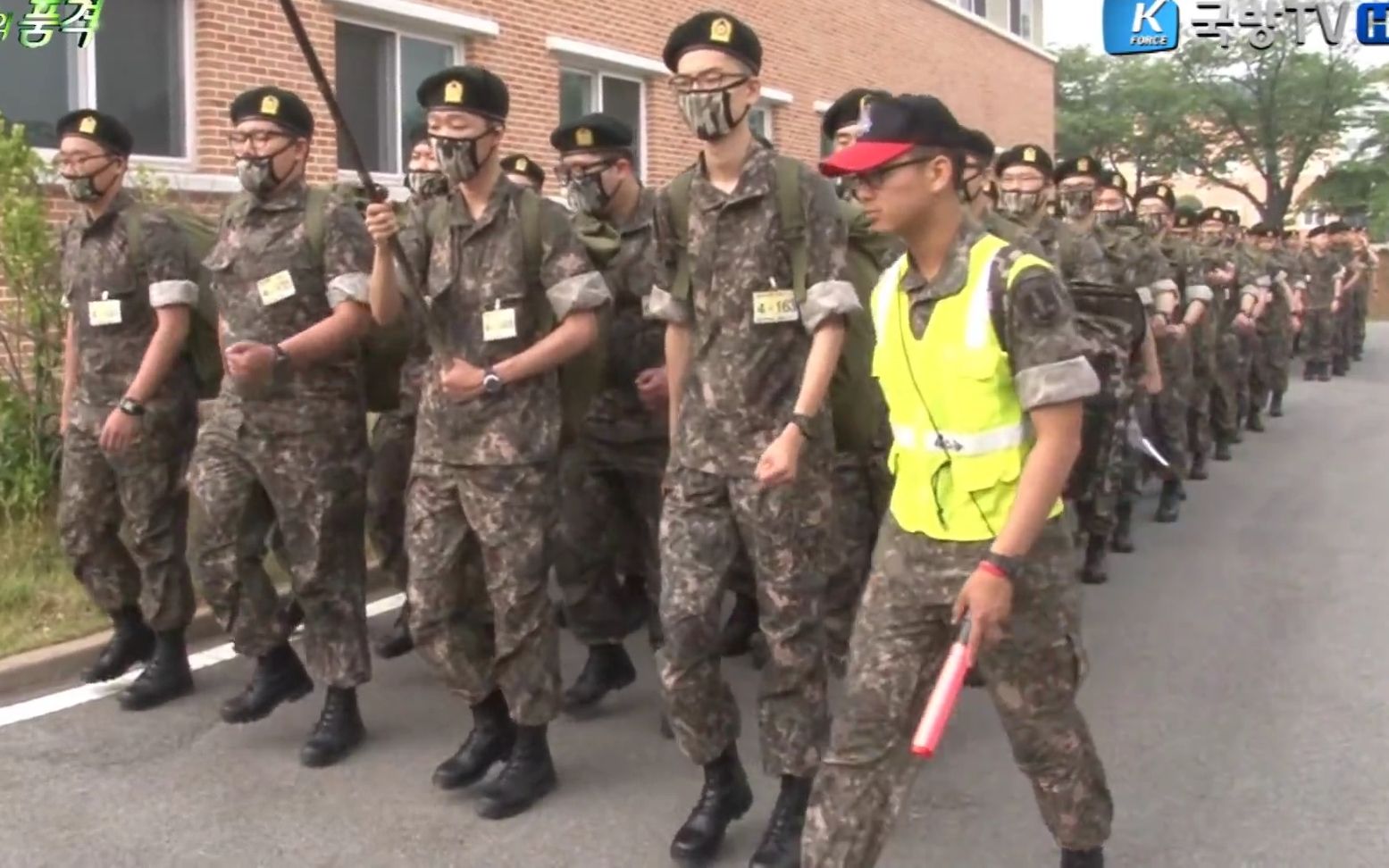 韩军士兵训练日常～花岗岩迷彩亚洲第一帅！
