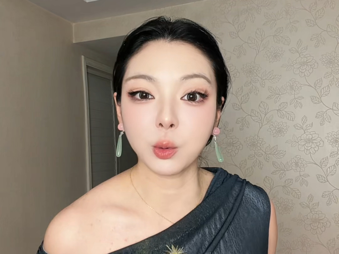 拷打女装商家