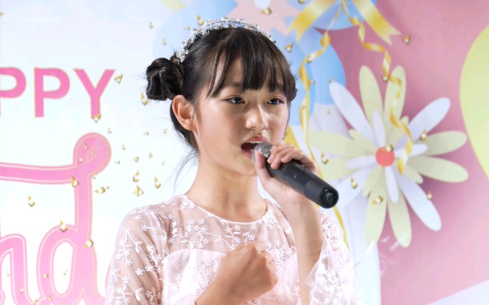 Angels come to Earth! Little girl's amazing musical talent moves people