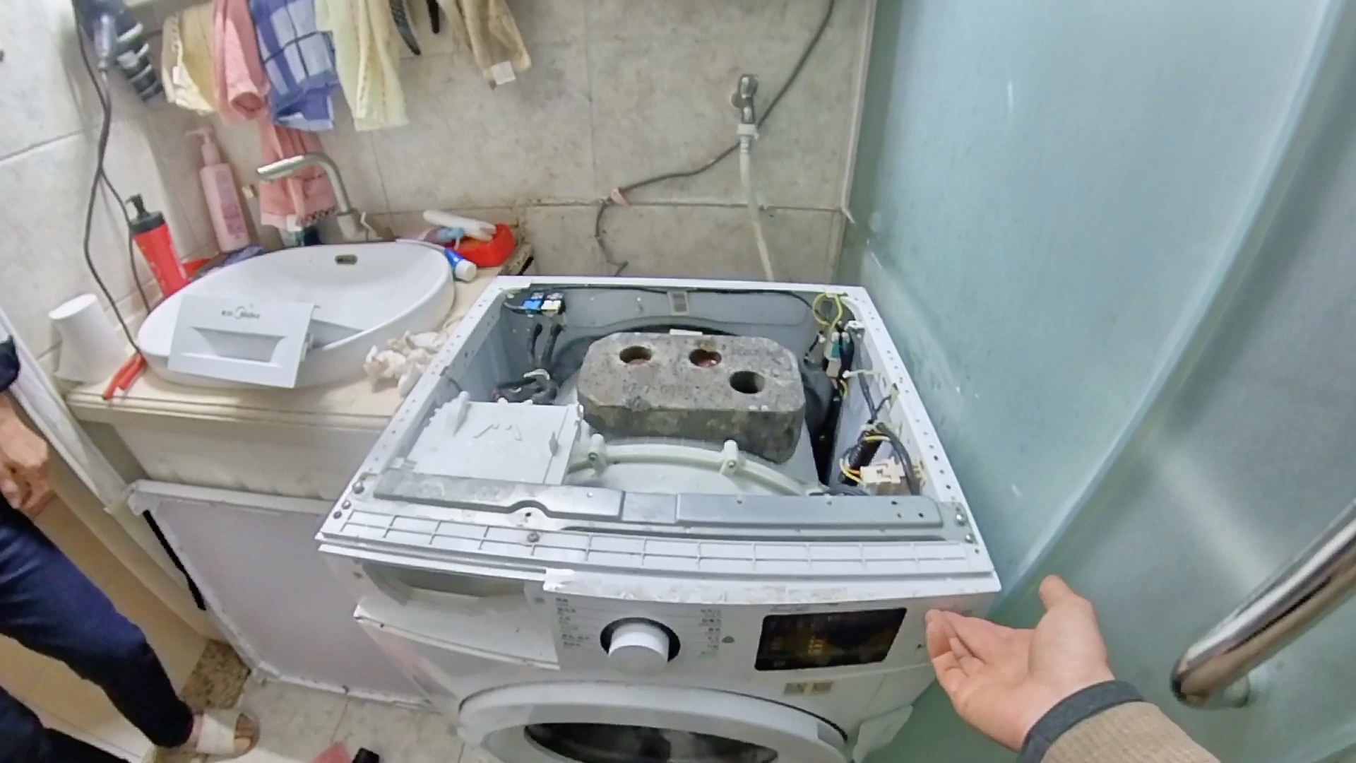 洗衣机不通电一定要检查这两个地方，不然换上烧主板，一直修不