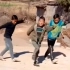 3个农村小孩齐跳鬼步舞，网友：骨骼惊奇，练武奇才