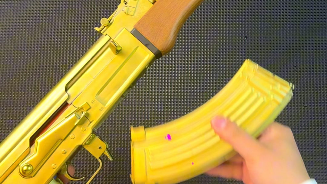 黄金色AK47