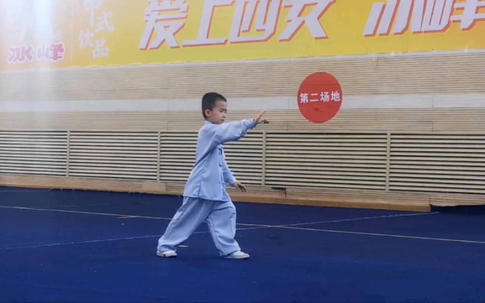 六岁儿童在武术大赛获得一等奖第一名