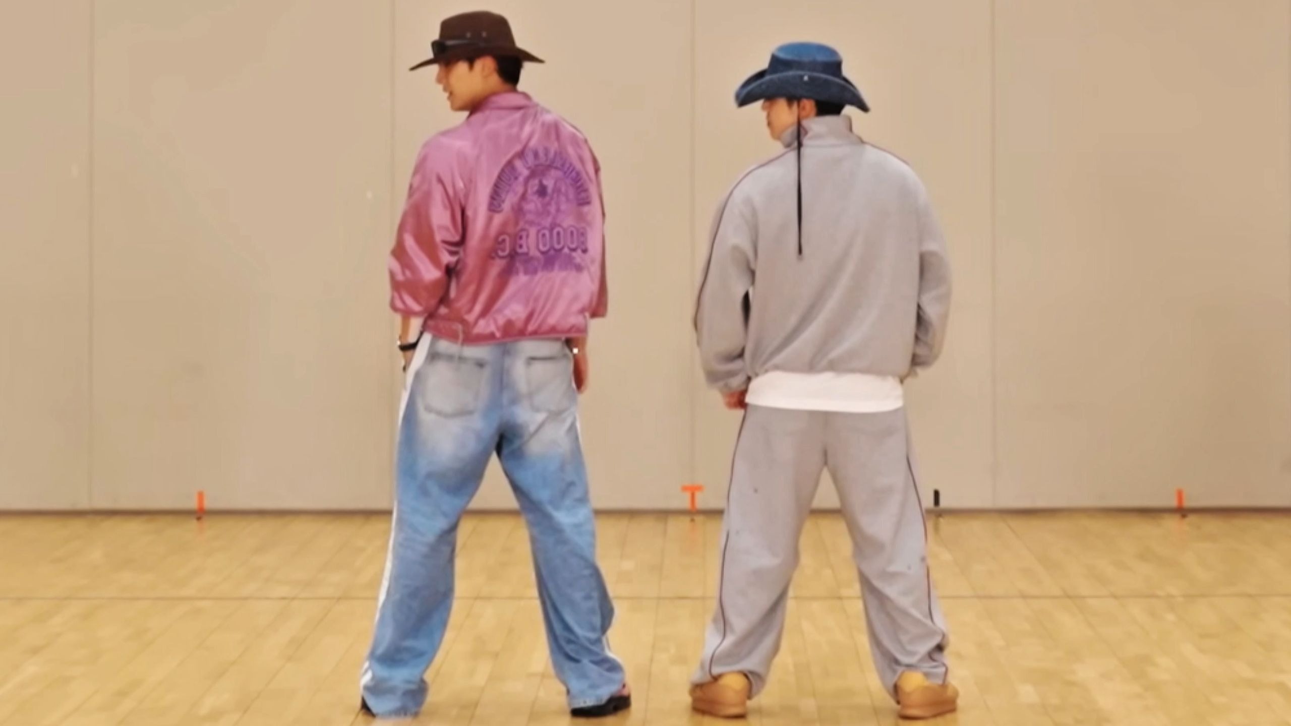 『4K镜面扒舞』金珉奎x崔胜澈小分队CXM出道曲5,4,3（Pretty woman）镜面放大练习室 放大+加亮+音源替换 慢倍速 分段循环 扒舞用