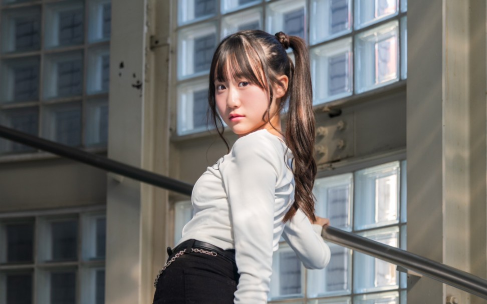 That's so cute! Who can handle that?