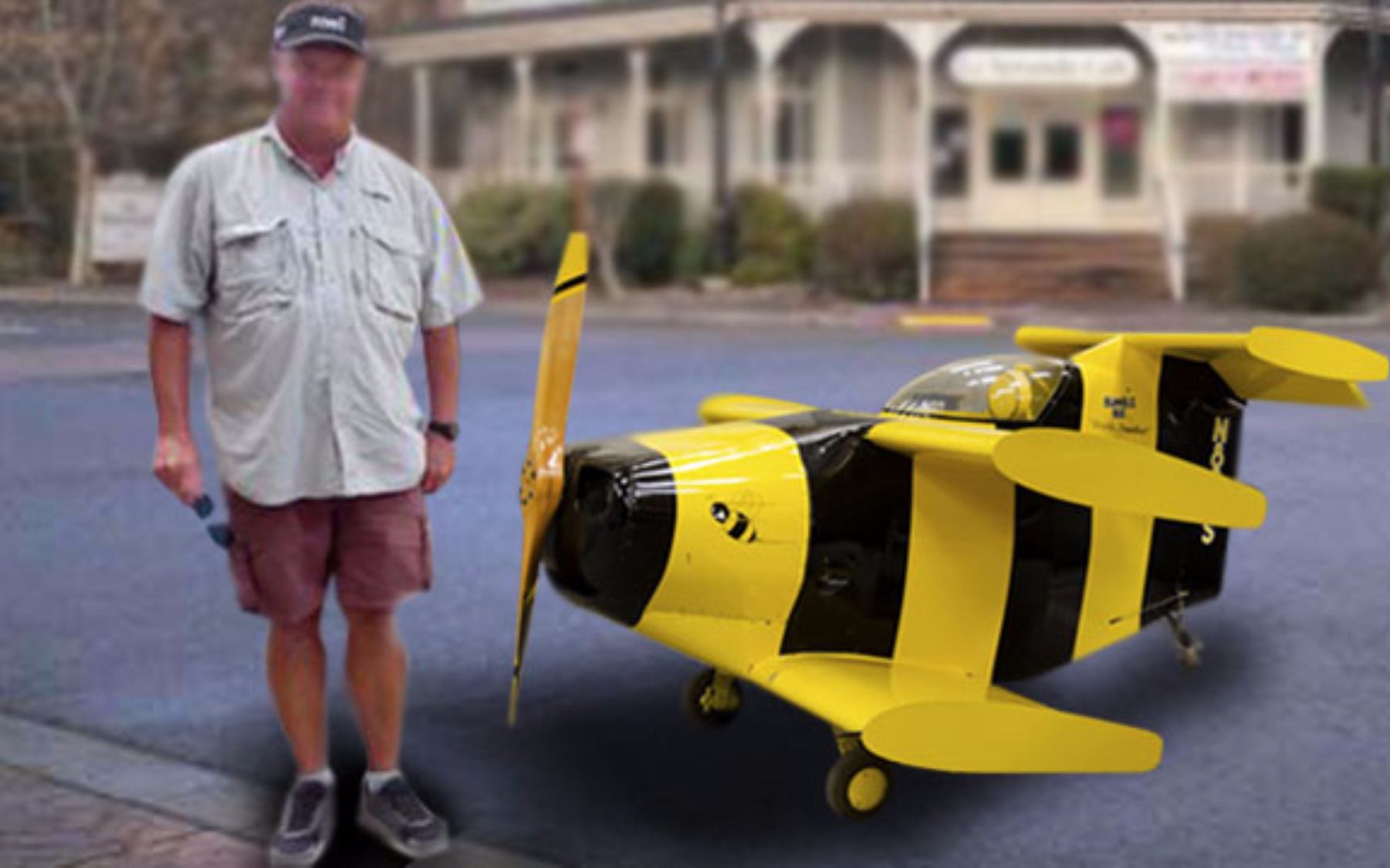 世界最小载人飞机，比汽车还小，时速300公里，能飞4千米高空