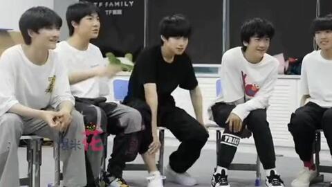 时代少年团高清图鉴 41781dc63cc95e629b46c20ed34994cc928b4e3f.jpg@480w_270h_1c