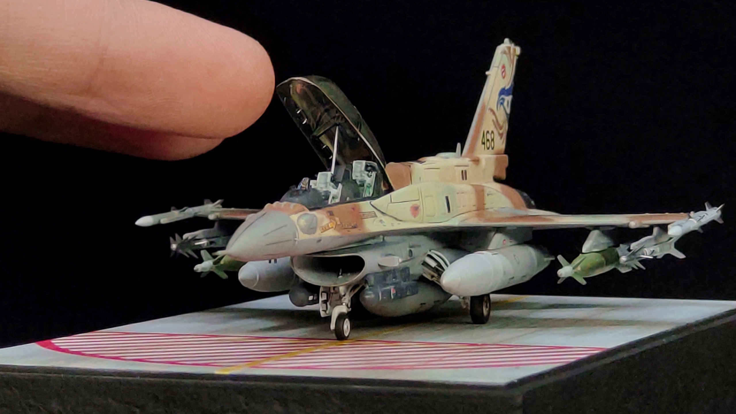 【一个月的战争】1/144 F-16I 从零开始的拼好模