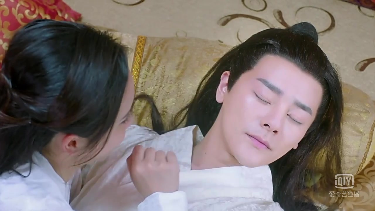 假凤虚凰2——叶清歌:"上什么药?我要去上朝!图片