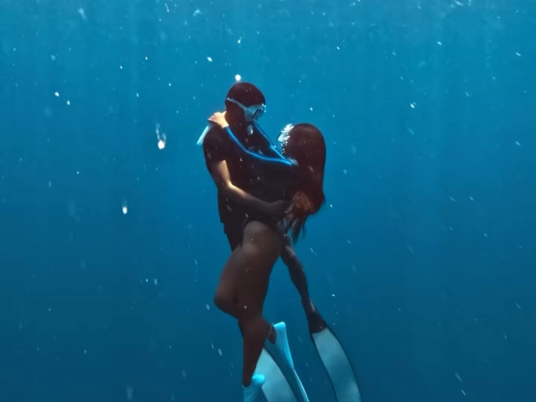 It's the ultimate romance 🌹 #extreme sports #diving #swimming #unreal and real