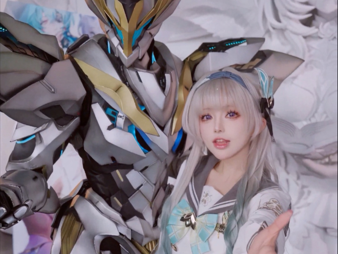 Great, it's a new dress for a streamer!