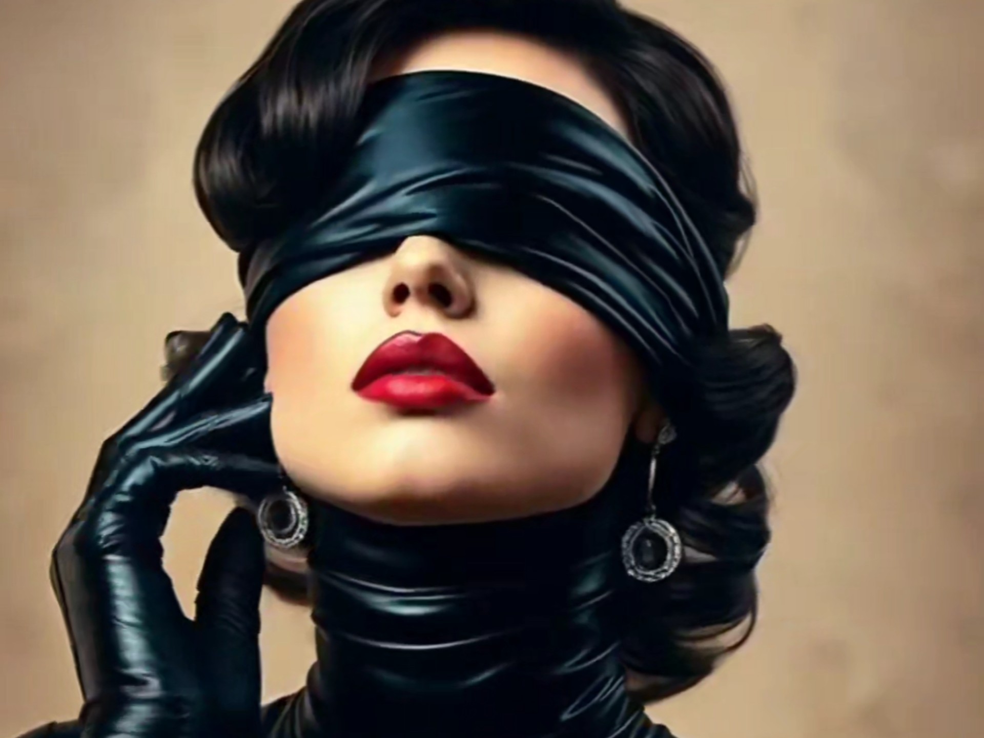 这丝巾蒙眼太美了