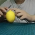 柠檬精用笔打出《lemon》