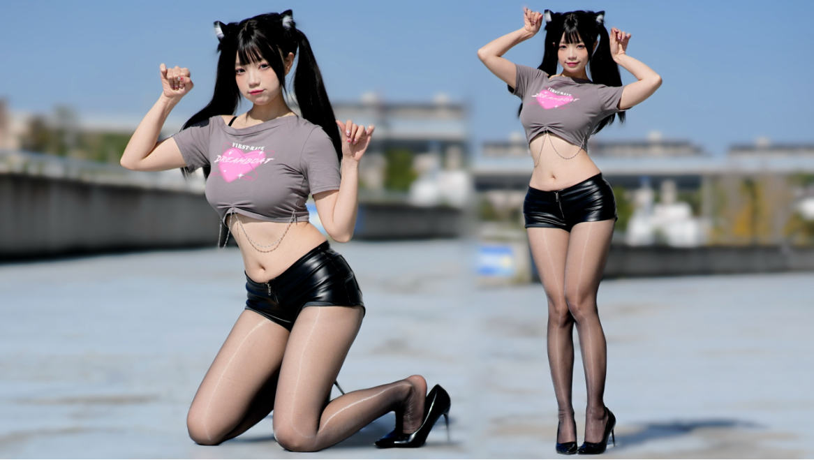 Who was looking at the navel the whole time?