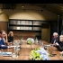塞尔维亚总统武契奇与科索沃当局领导人短暂会面