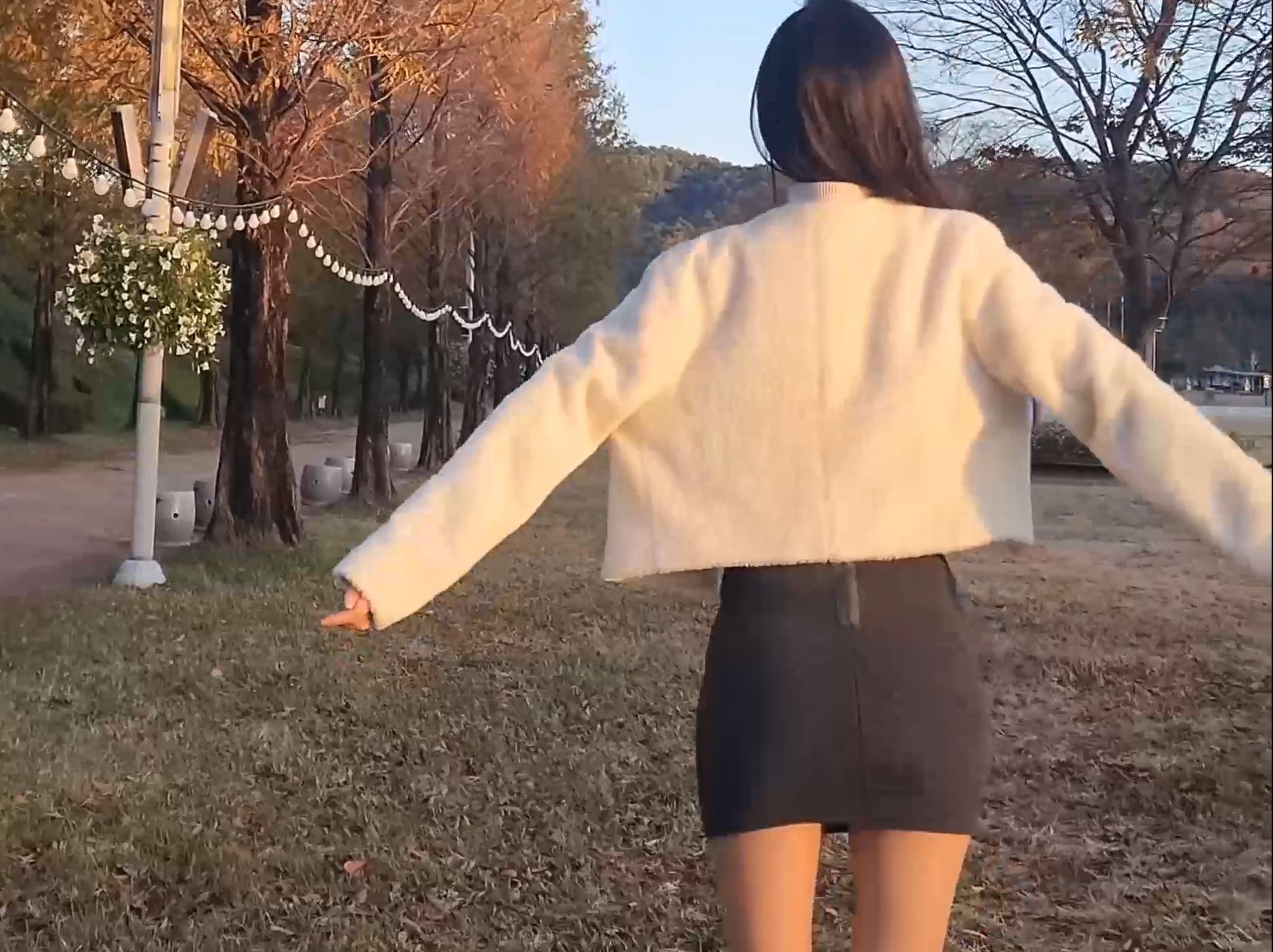Miss Kimgaon's Warm Winter Sunshine Outfit