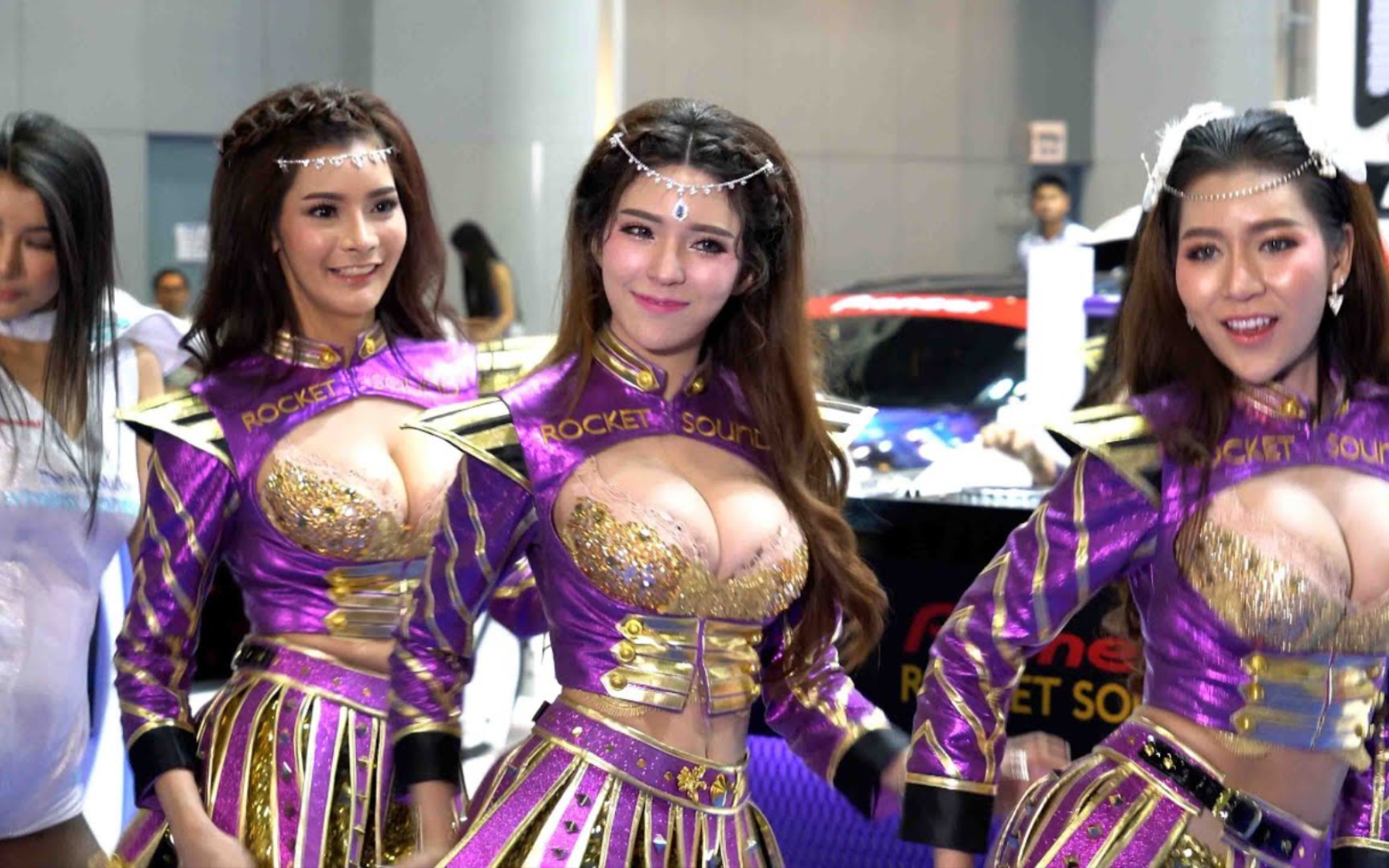 Hot dancing models at the Bangkok Car Tuning Show