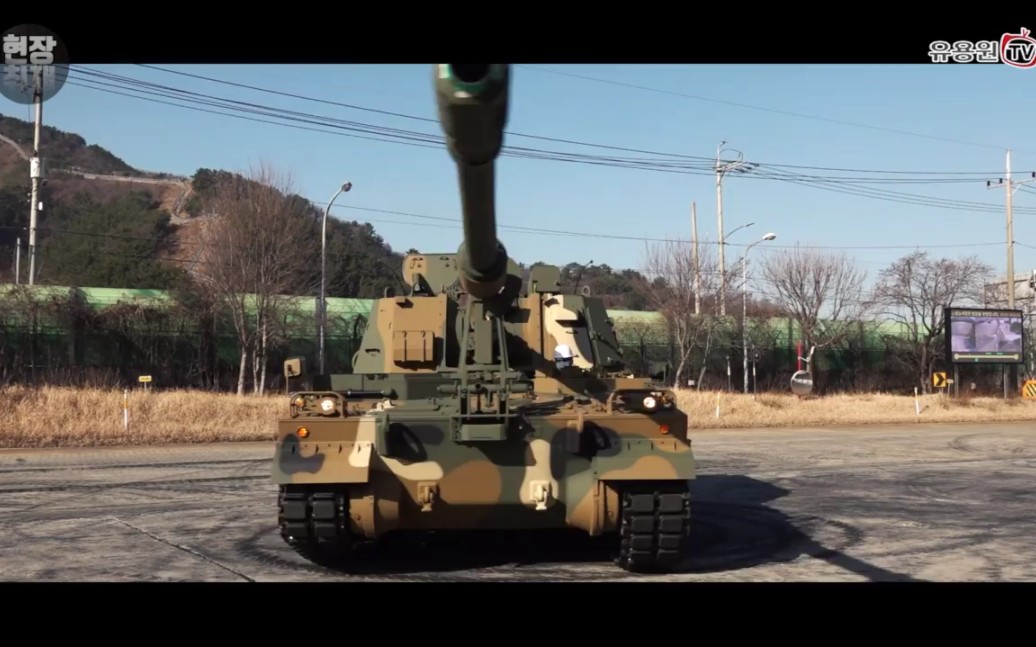 韩国K9自行火炮紧急刹车能力!波兰出口新产品质量检验及生产流程现场采访
