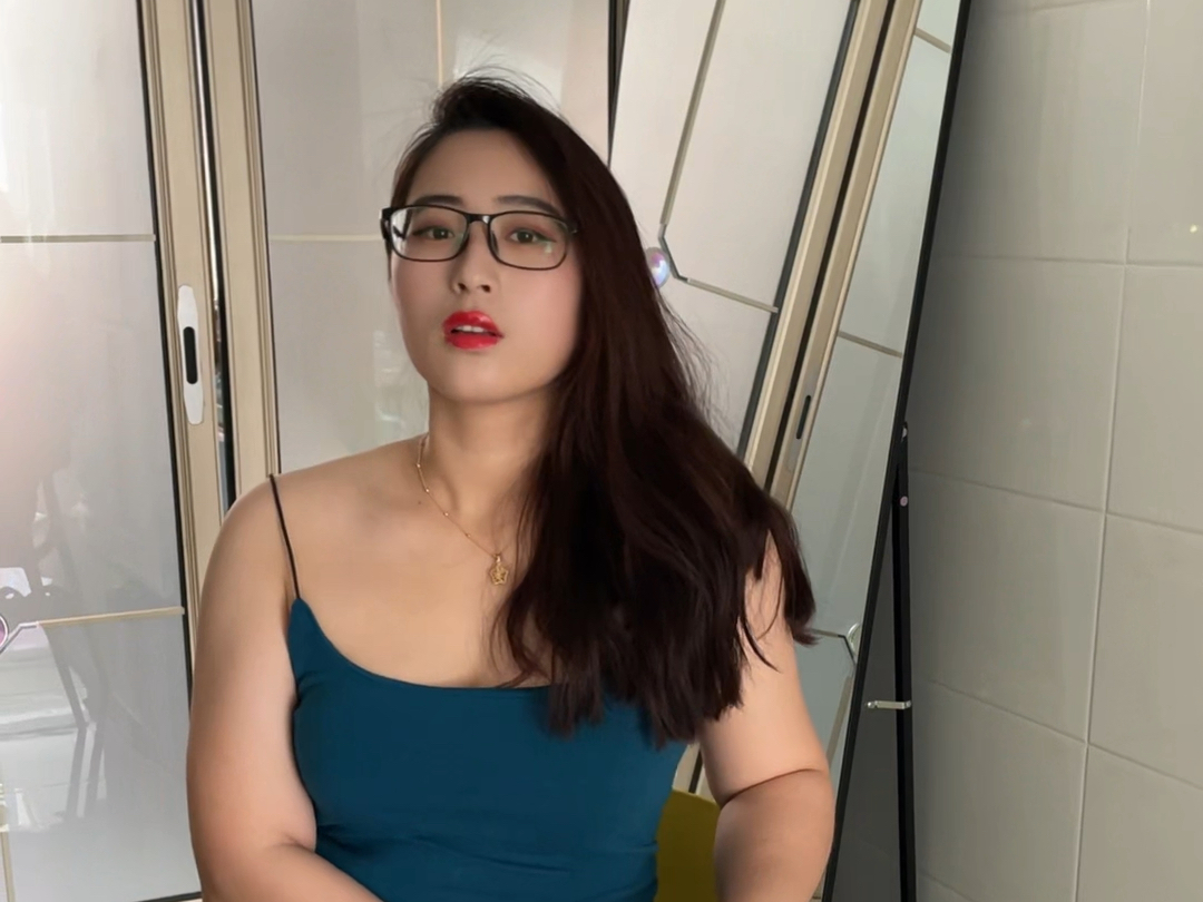 [Sister-in-law is here] The latest video is here, check it out!