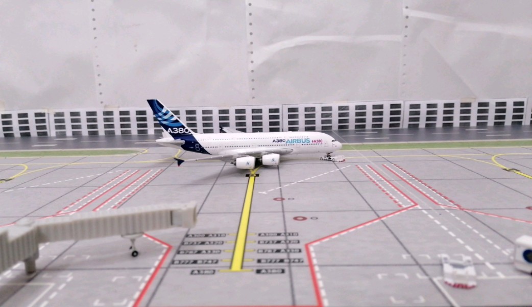 飞机模型定格动画：空客A380：胖胖的我呀，又要上班了。