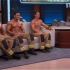 我   好   热！！—消防员肌肉男