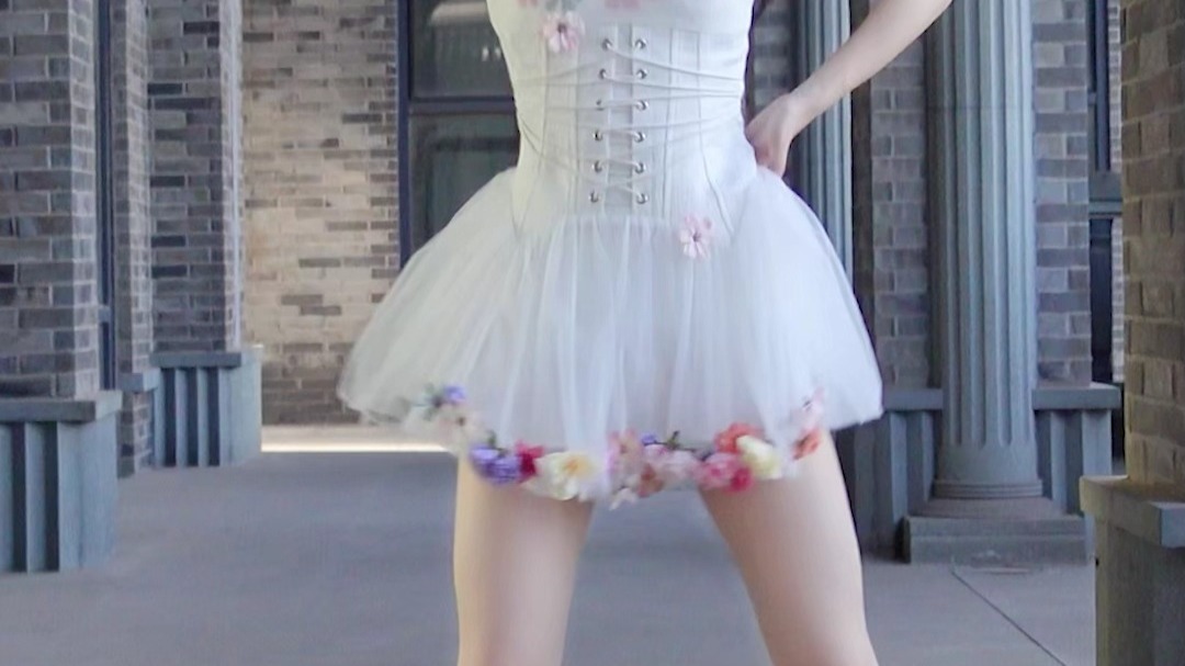 37度穿肉丝跳舞是什么感觉？