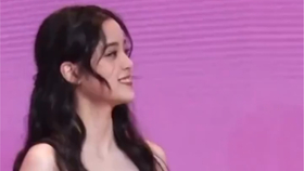 欧阳娜娜vlog3 49a418089dc717427864a527cdc0cd214a947d10.jpg@280w_158h_1c_100q.jpg