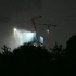 【独家】【突发】今晚北京的天气有多极端？狂风暴雨之下，塔吊吹倒了！