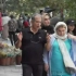 伊朗严格要求女性着装，德黑兰有1500名女性因不戴头巾被罚款、拘留