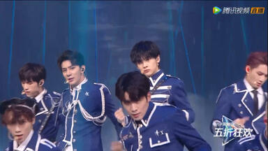 【2020星光大赏】<em class="keyword">周震南</em>回来了？R1SE《曜》点燃全场