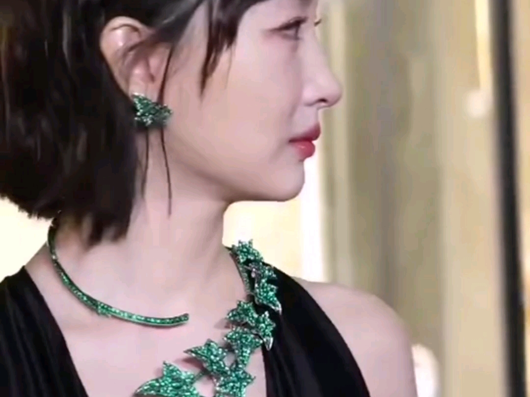 周冬雨确实平平无奇