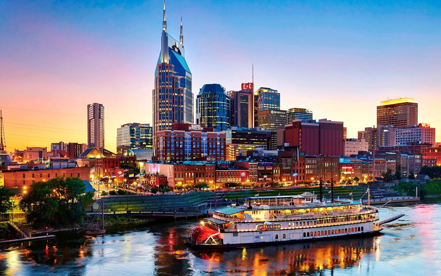 美国乡村音乐之都、田纳西州最大城市——纳什维尔（Nashville）的璀璨夜景