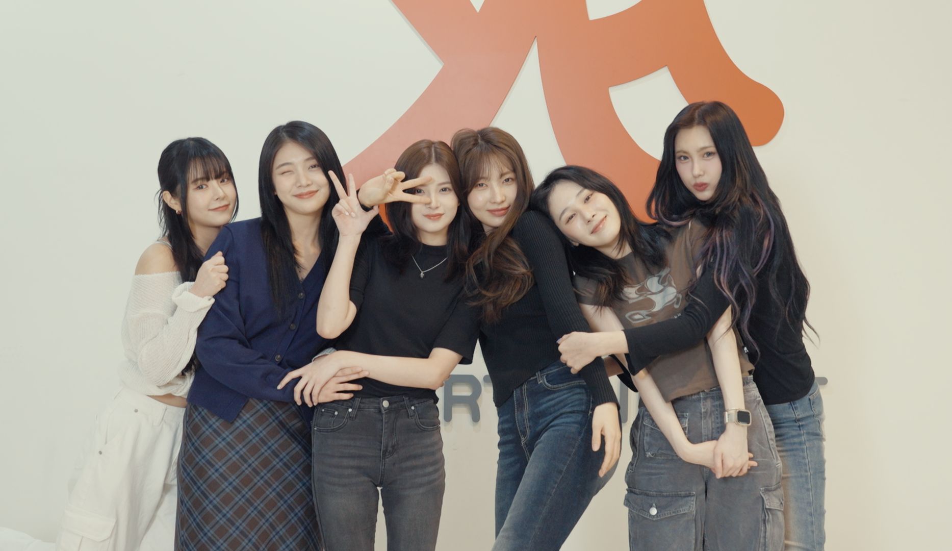 💌 EVERGLOW的2025年新年问候