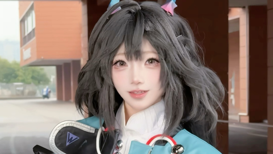 这个人好奇怪啊