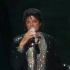 1983年迈克杰克逊首次在舞台上太空舞步～40年过去至今无人超越