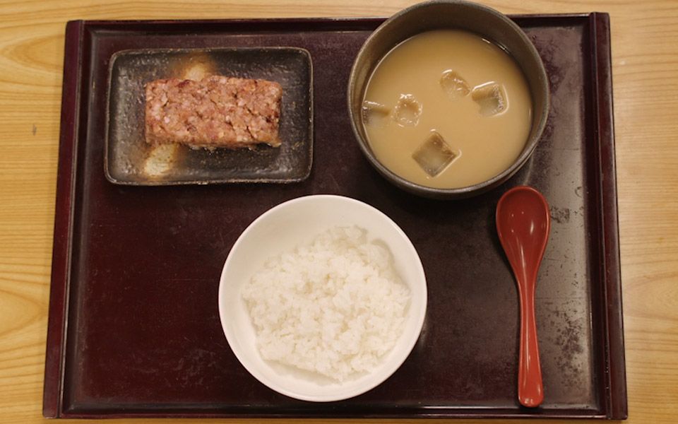 【孤独的美食家】吃出心动感的鲣鱼味噌冷茶泡饭
