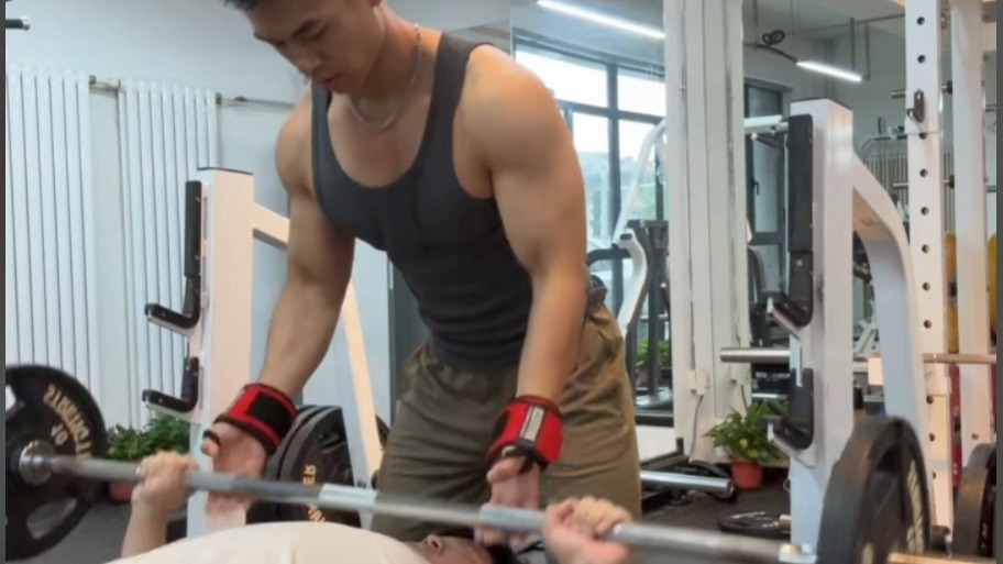 屏幕录制 2025-07-15 174321