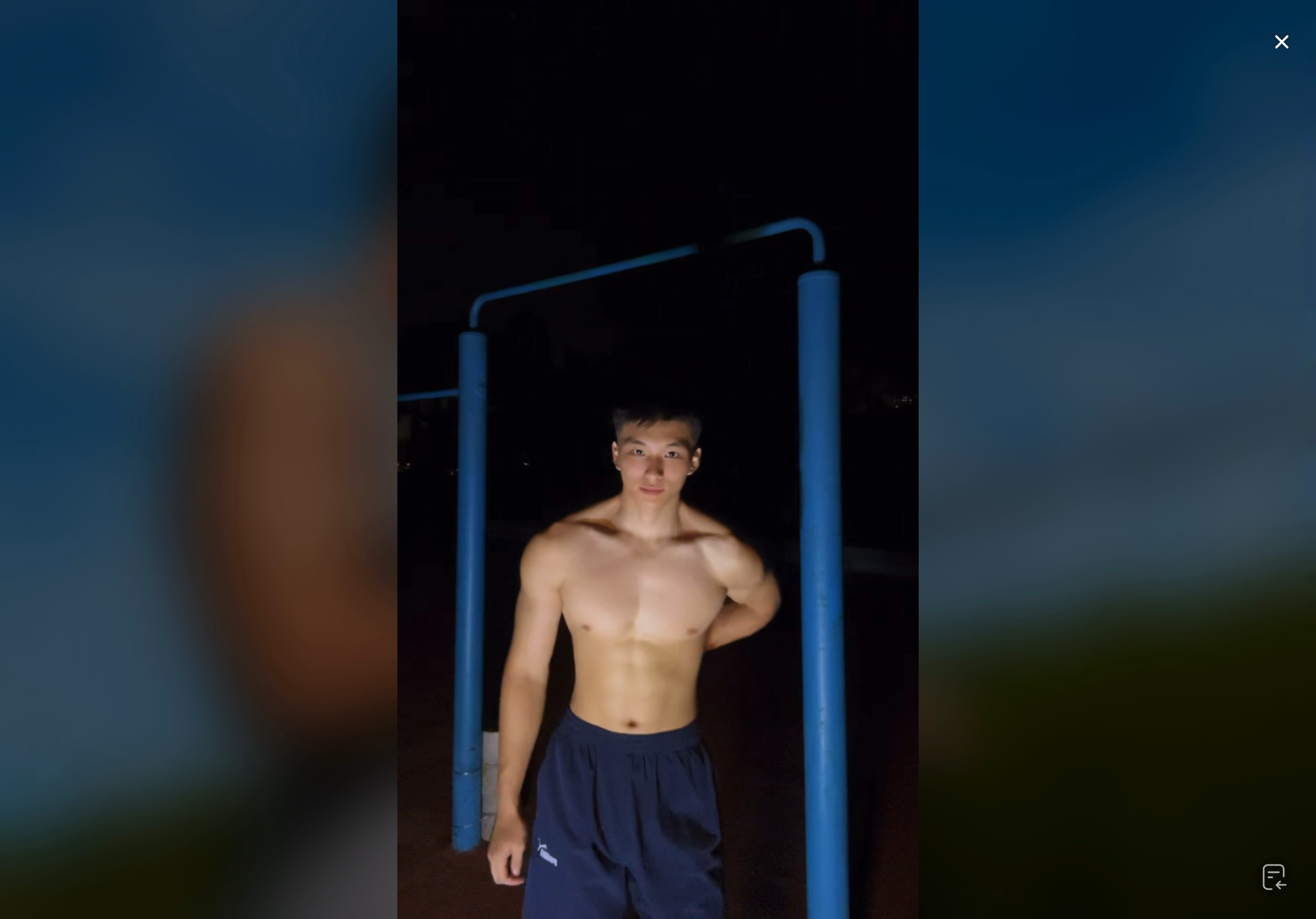 户外野裸上半身