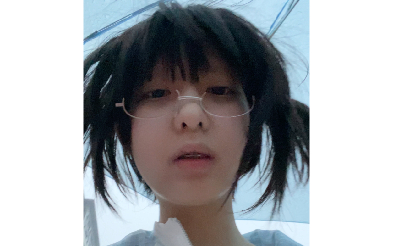 Look at the umbrella.