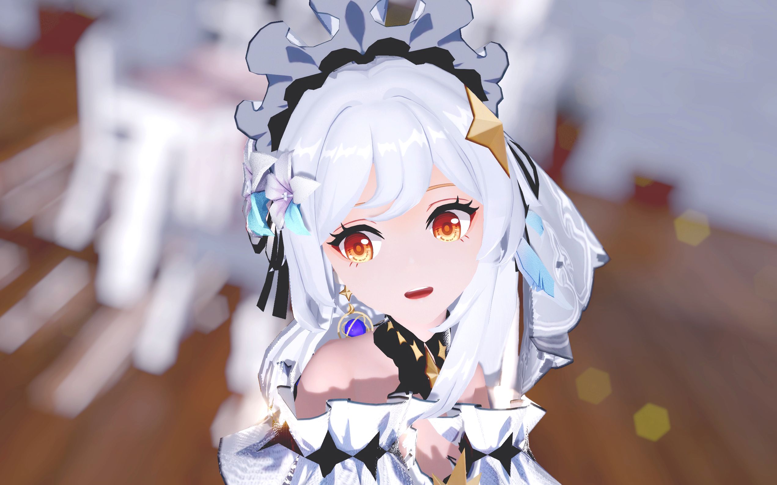 🥰 Still, Fluorescent Sister has the cutest smile 🥰