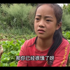 13岁的小女孩帮妈妈撑起一个家，现场被感动哭了