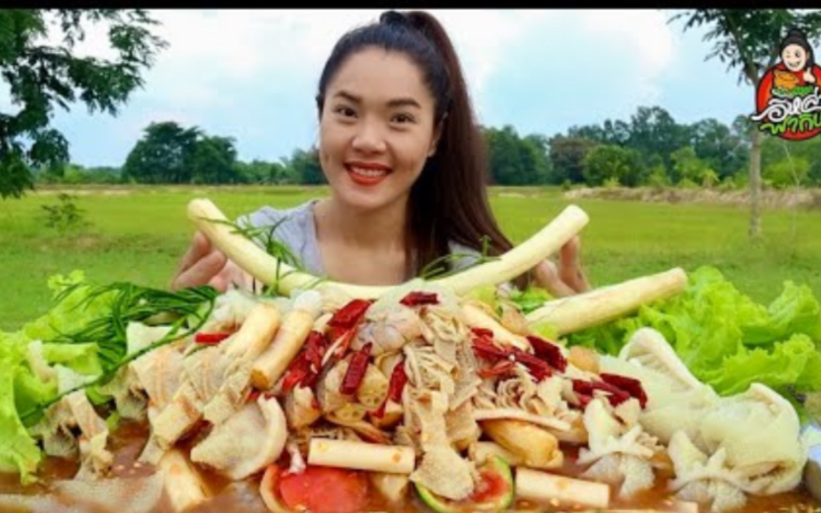 泰国吃播伊拉 | 凉拌藕尖  百页