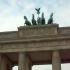 柏林民众自发演奏《普鲁士的荣耀》穿过勃兰登堡门