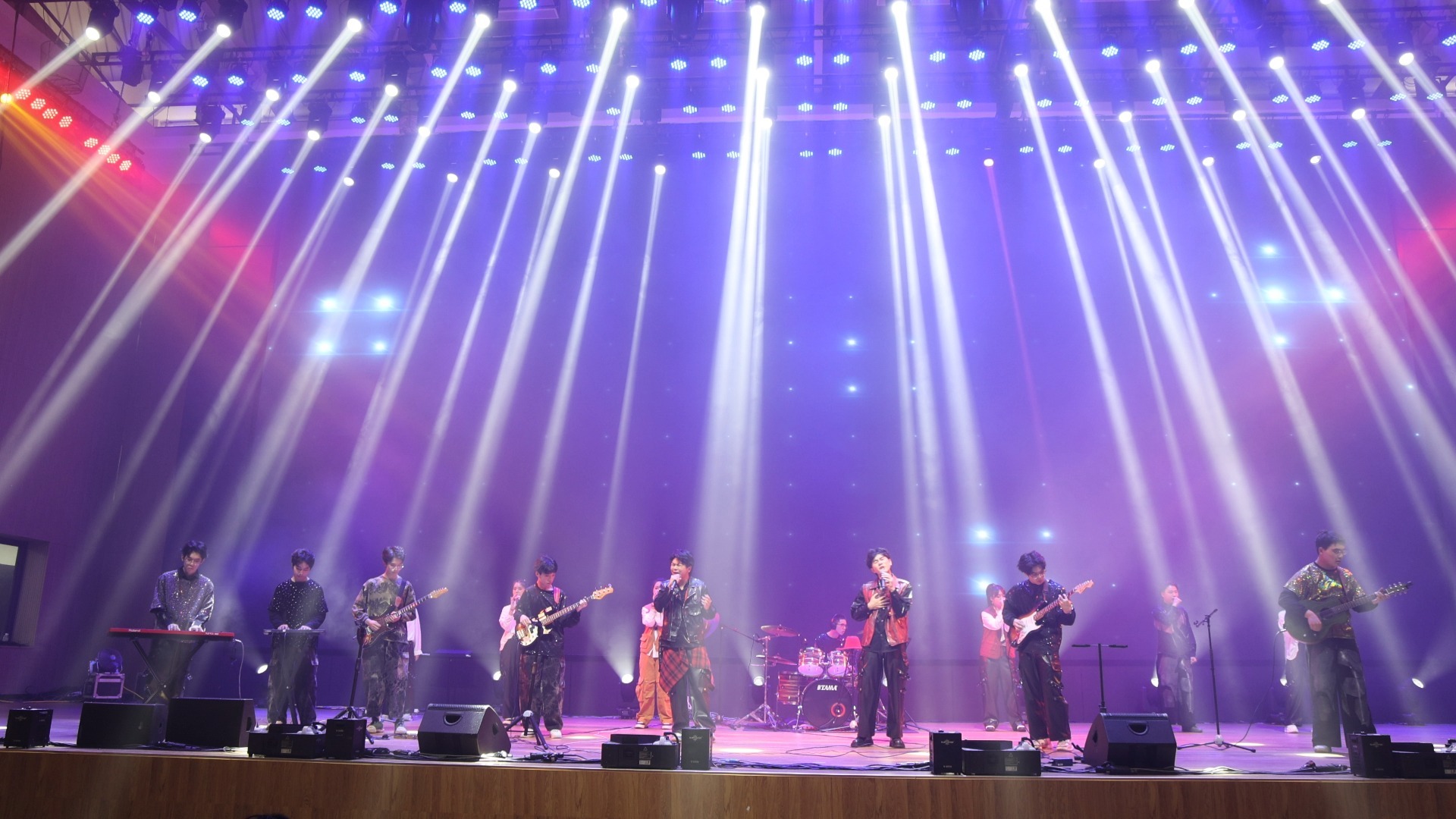 绍兴市阳明中学2026年元旦文艺汇演（三）校乐队 《无名之辈》《心要野》《月之花语》