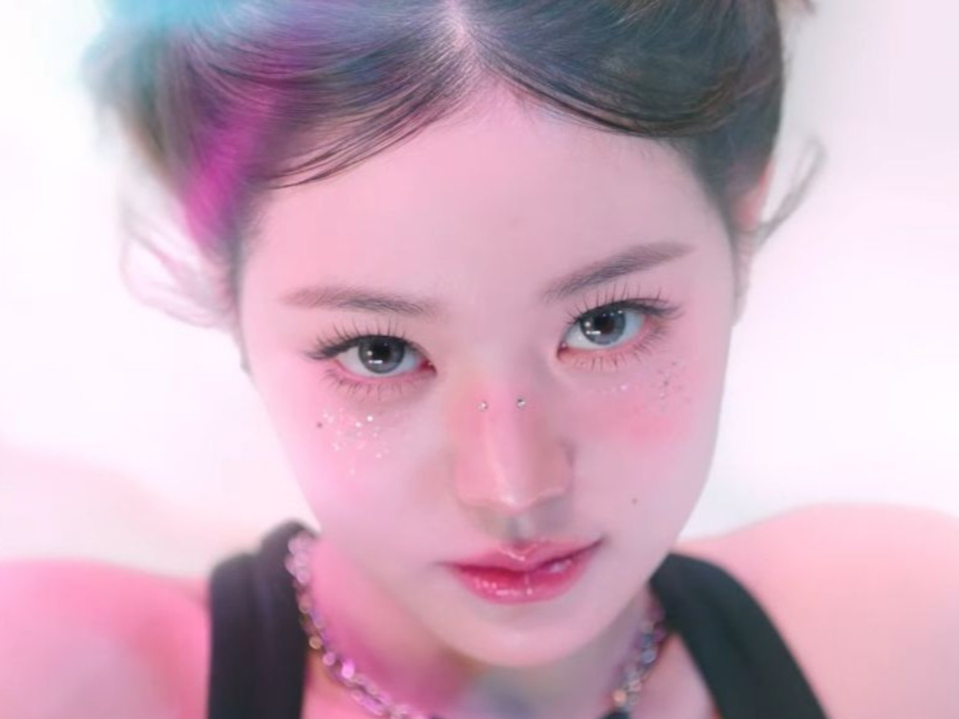 IVE最新回归曲XOXZ MV公开